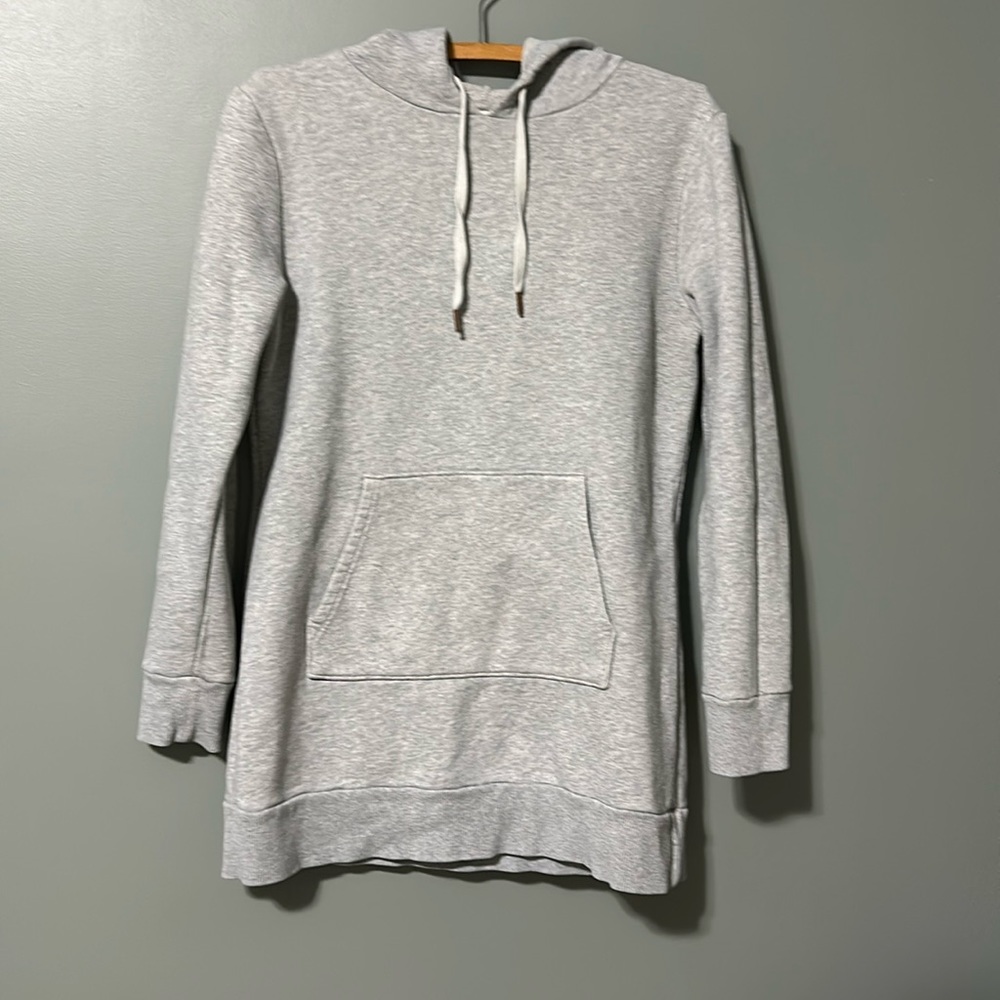 A New Day Women’s Medium Long Hoodie. Light Gray.